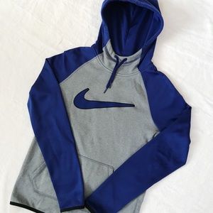 nike therma fit hoodie